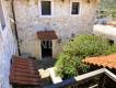 Zum Verkauf stehen zwei traditionelle Maisonette-Häuser aus Stein mit einer Fläche von 80,00 m² / jedes Haus mit einem gemeinsamen Hof im preisgekrönten und vorbildlichen Dorf Archanos, Präfektur Heraklion - Kreta - Land Griechenland . (4)